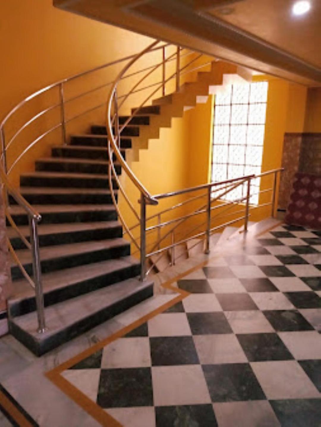 Gokul Plaza Hotel Bhubaneswar Exterior photo